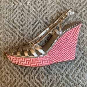 Lilly Pulitzer Pink Chevron Wedge Sandals in Gold